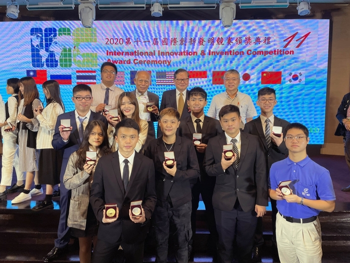2020 IIIC國際創新發明競賽，龍華科大勇奪15金20銀3銅共35面獎牌，展現雄厚研發實力。